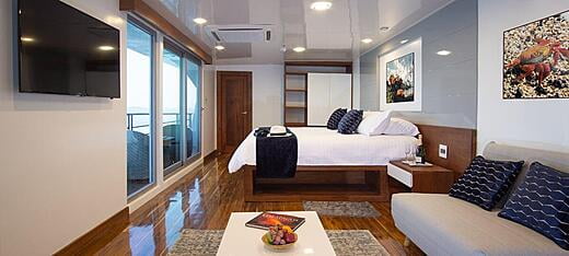 M/Y Infinity - Galapagos